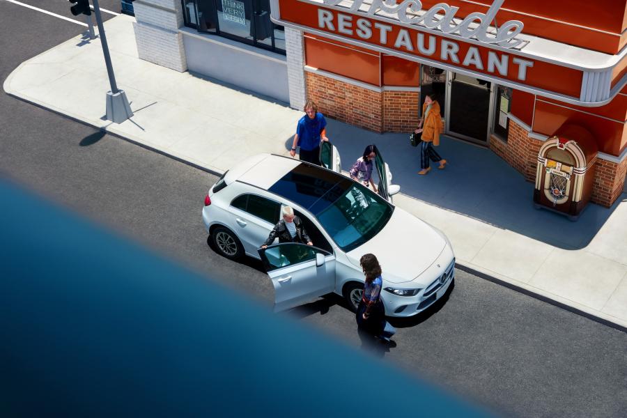  Mercedes-Benz A200 Style (W177) 2019 года  (CN) (фото 2 из 9)